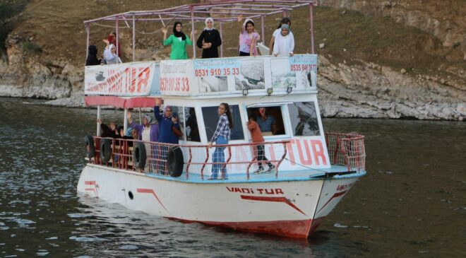 Şanlıurfalı kadın kursiyerler Takoran Vadisi’nde doğayla buluştu