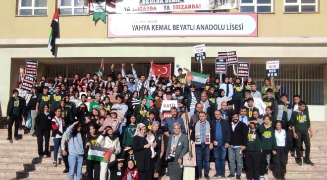 Harçlıklarını Gazze’deki Kardeşleri İçin Bağışladılar