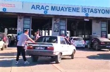 Muane sırasında bir araç istop eti, sürücü zor anlar yaşadı